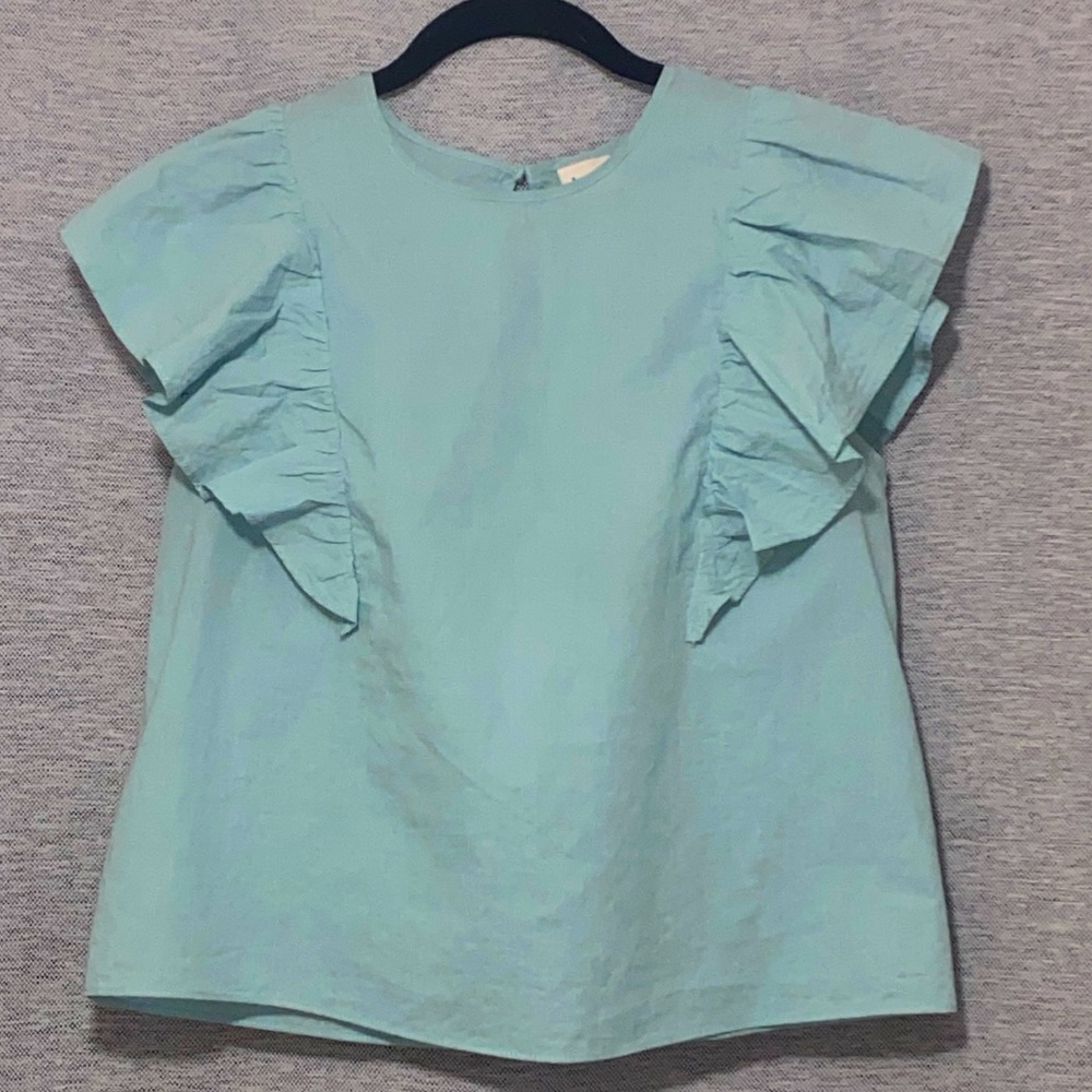 FLUTTER SLEEVE BLOUSE a new day